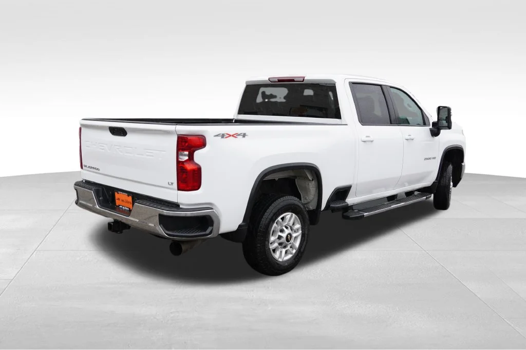Certified Used 2025 Summit White Chevrolet LT image 5