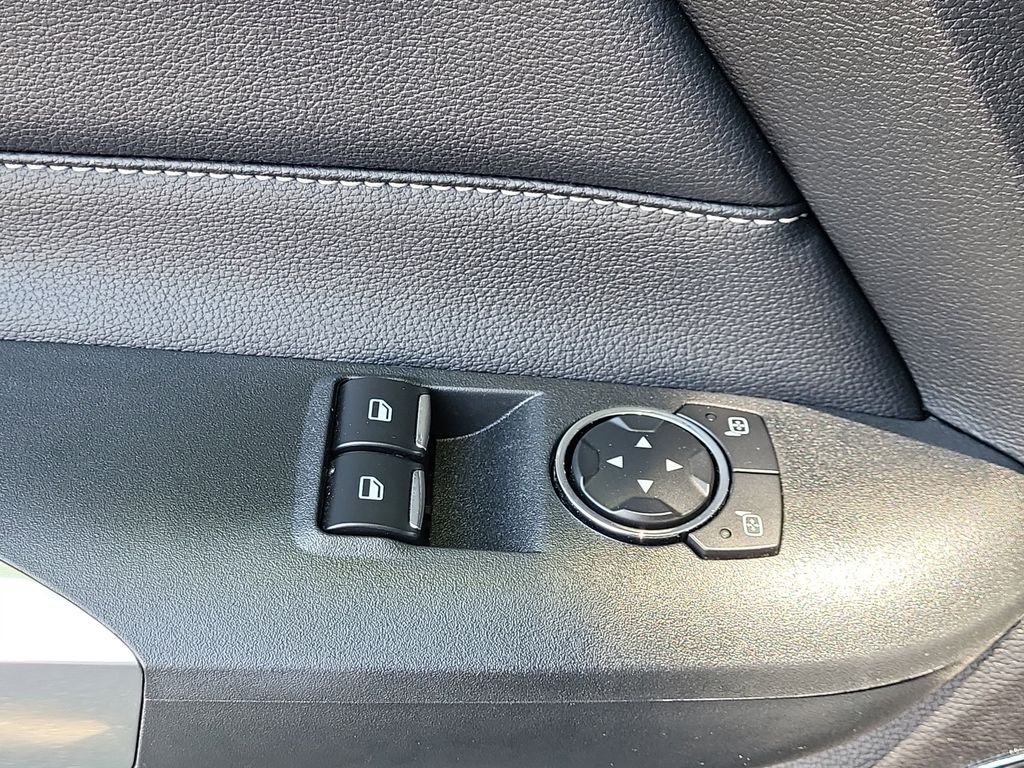 Used 2021 Blue Ford GT Premium image 11