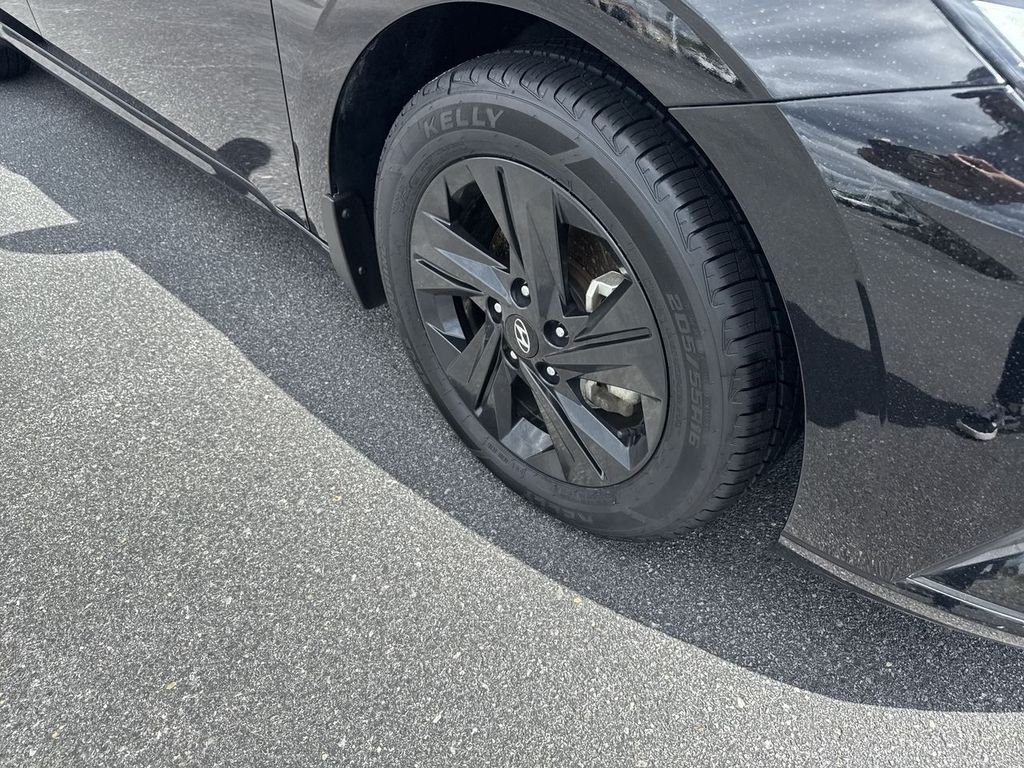 Certified Used 2023 Black Hyundai SEL image 16