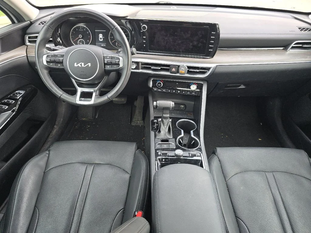 Used 2024 White Kia EX image 19