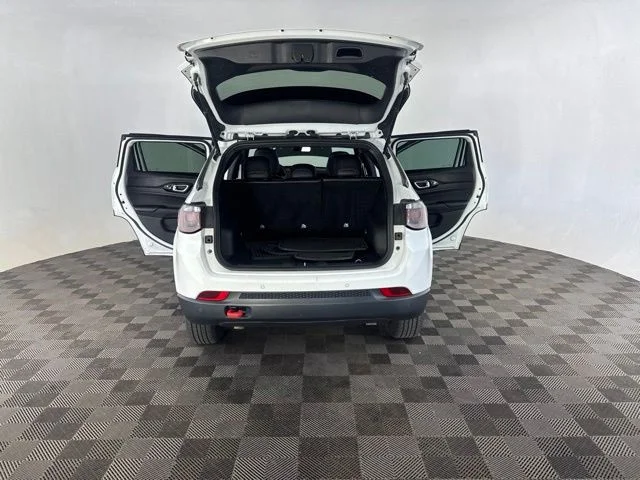 Used 2025 White Jeep Trailhawk image 15