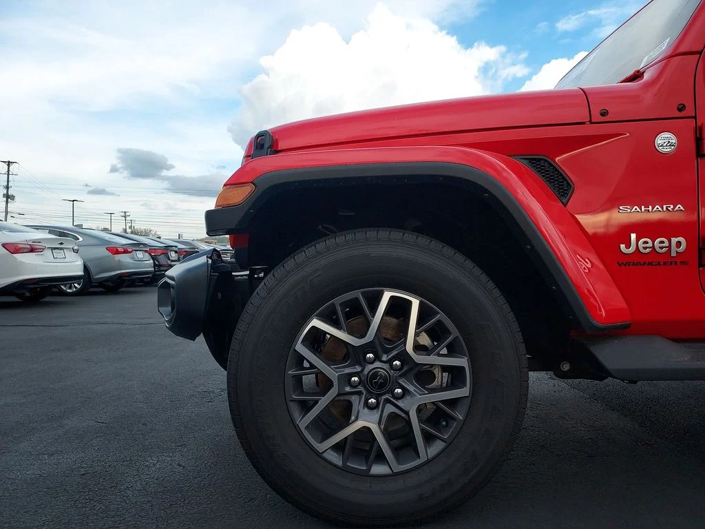 Used 2024 Red Jeep Sahara image 16