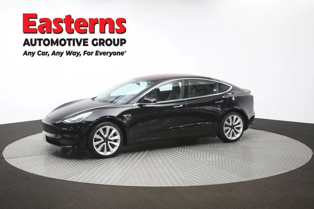 Used 2018 Black Tesla Mid Range image 52