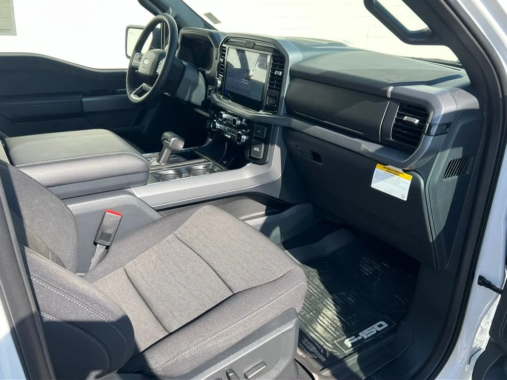 New 2026 Oxford White Ford XLT image 25