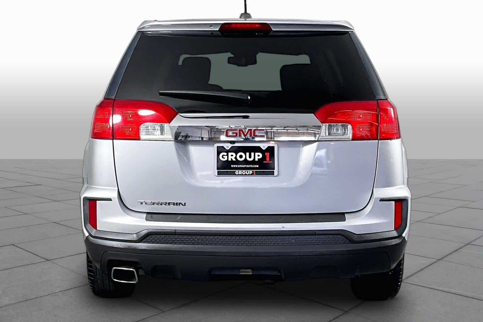 Used 2016 Quicksilver Metallic GMC SLE image 5