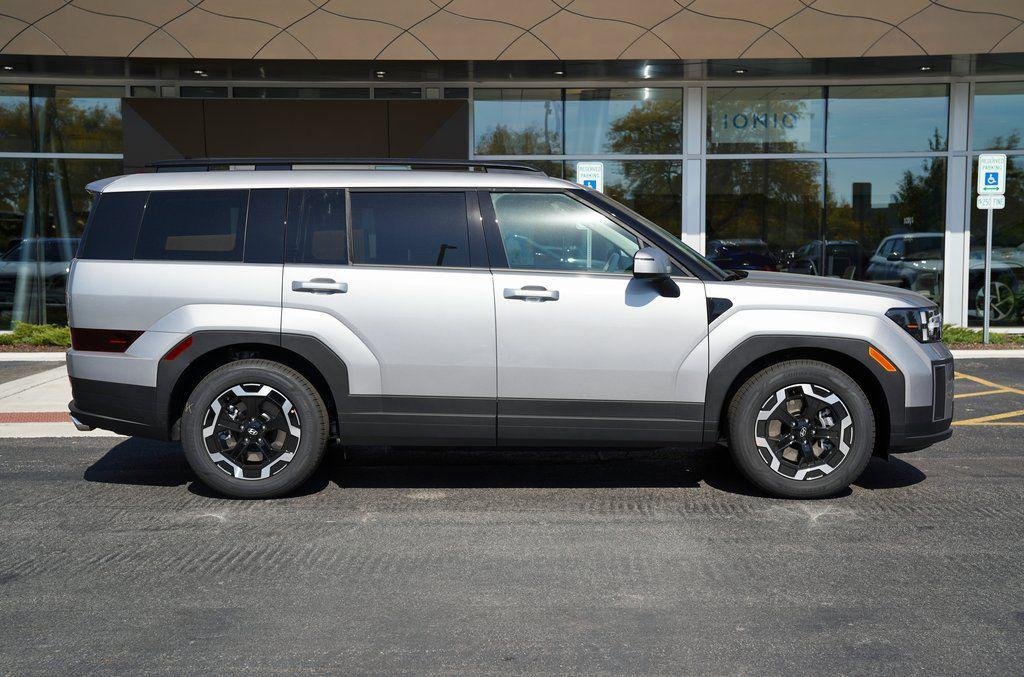 New 2026 Shimmering Silver Hyundai SEL image 3