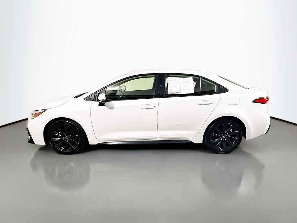 Used 2024 Ice Cap Toyota Hybrid SE image 4