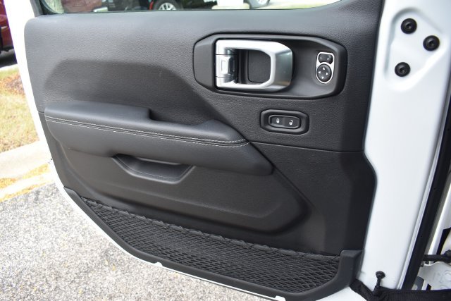 Used 2023 White Jeep Sahara 4xe image 33
