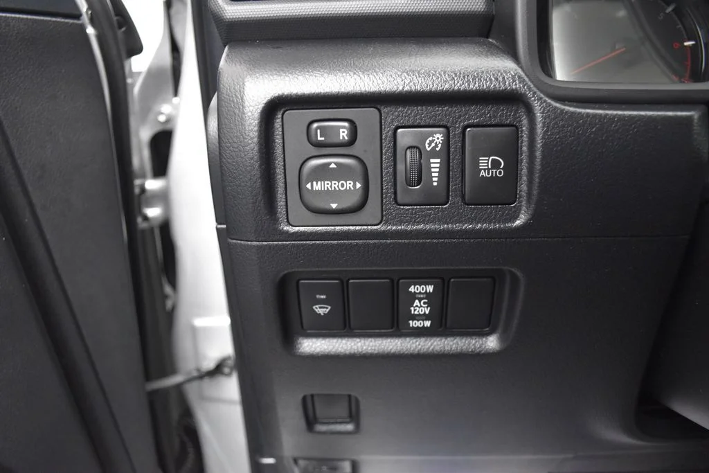 Used 2020 Silver Toyota SR5 image 16