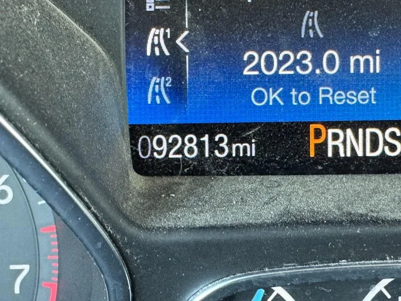 Used 2017 Shadow Black Ford SE image 22