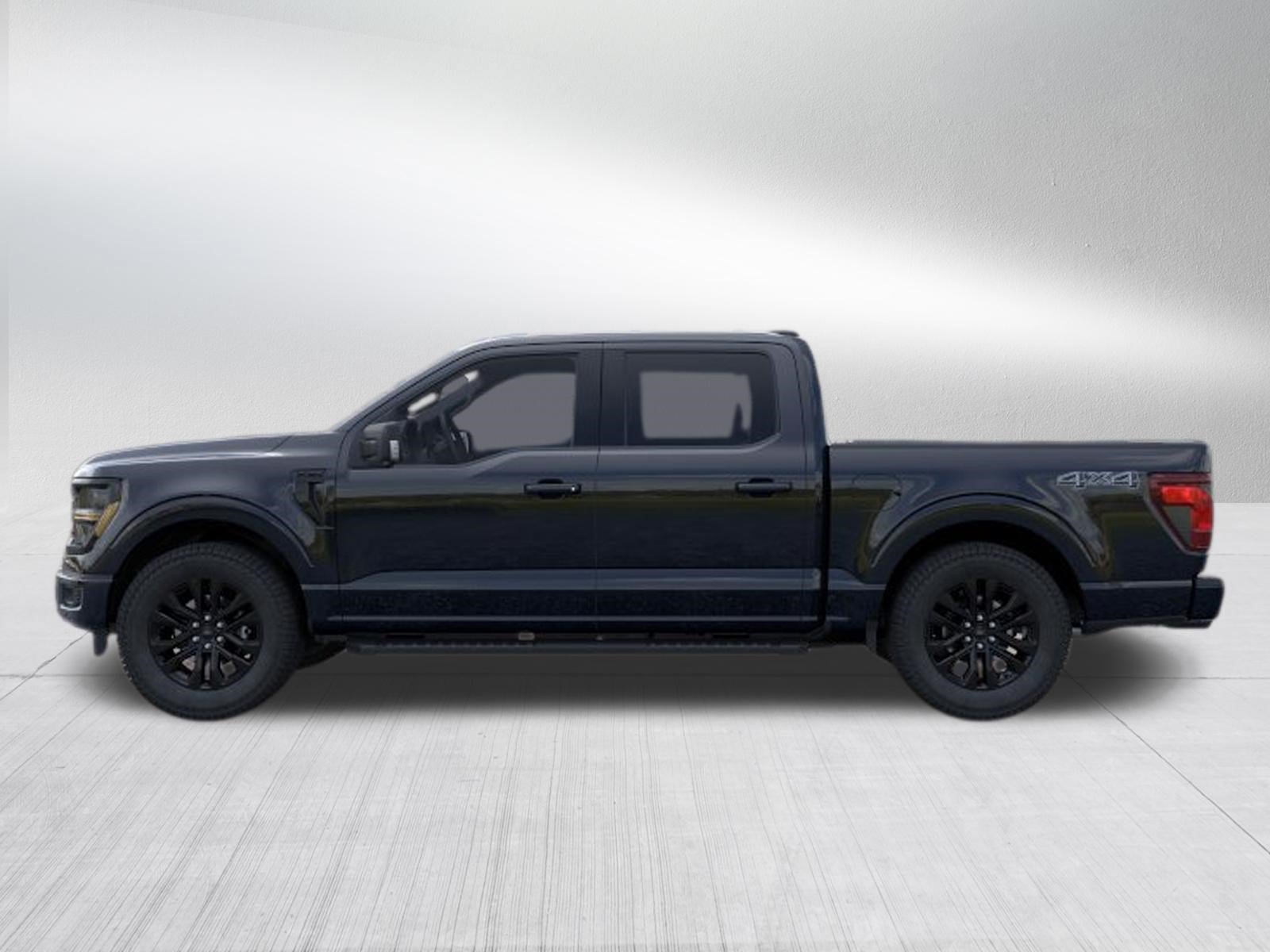 New 2026 Agate Black Metallic Ford XLT image 5