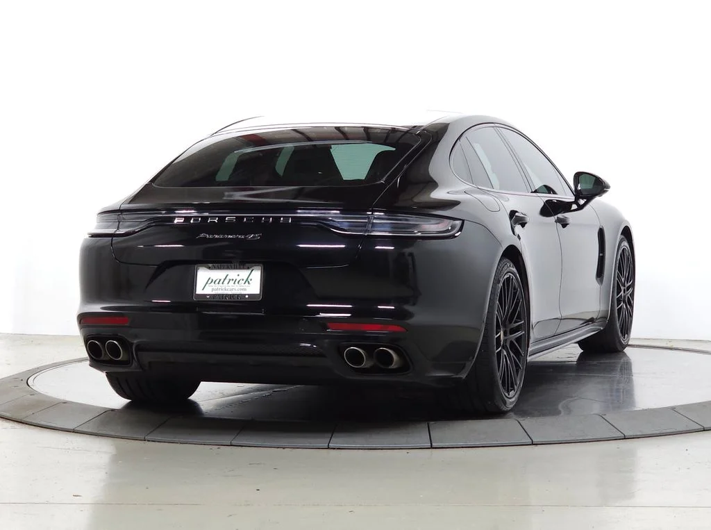 Used 2022  Porsche 4S image 8