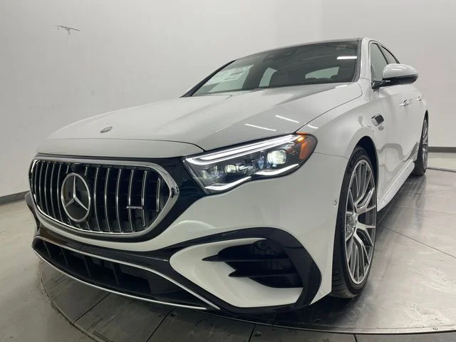 New 2026 MANUFAKTUR Moonlight Whit Mercedes-Benz E 53 AMG® image 31