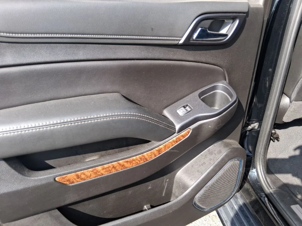 Used 2019 Black Chevrolet Premier image 11