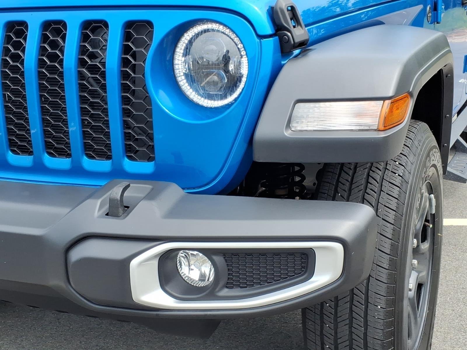 Used 2023 Hydro Blue Pearlcoat Jeep Sport image 17