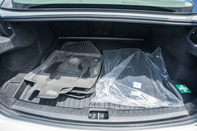Certified Used 2024 Crystal White Volvo Plus image 10
