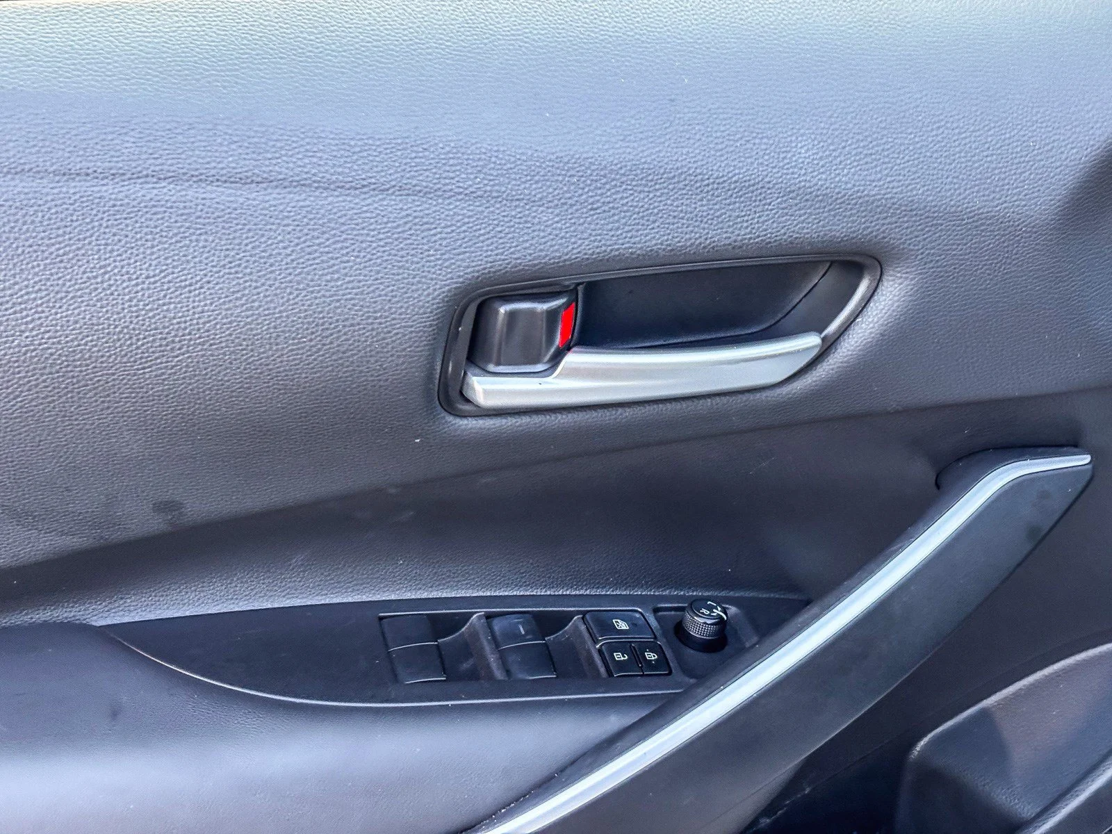 Certified Used 2025 Wind Chill Pearl Toyota Hybrid LE image 21