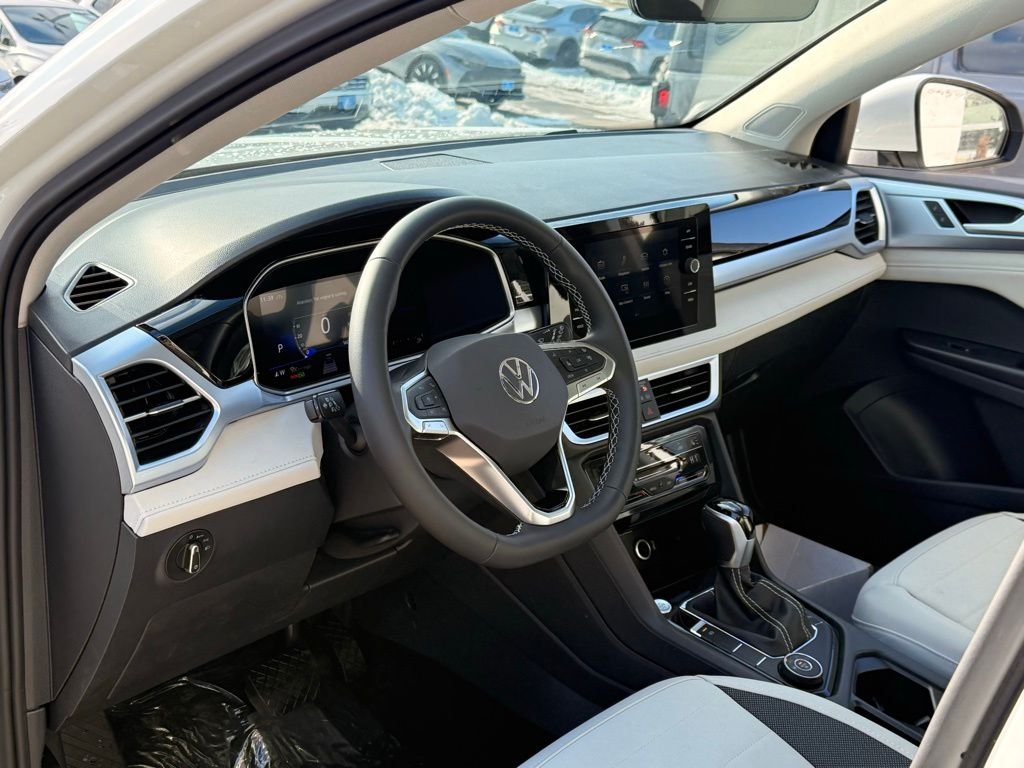 New 2026 Pure White Volkswagen 1.5T SE image 14
