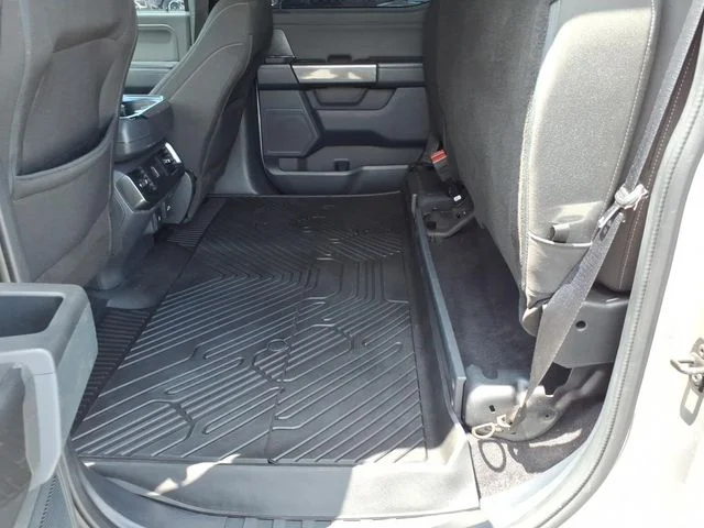 Used 2023 Silver Ford XLT image 18
