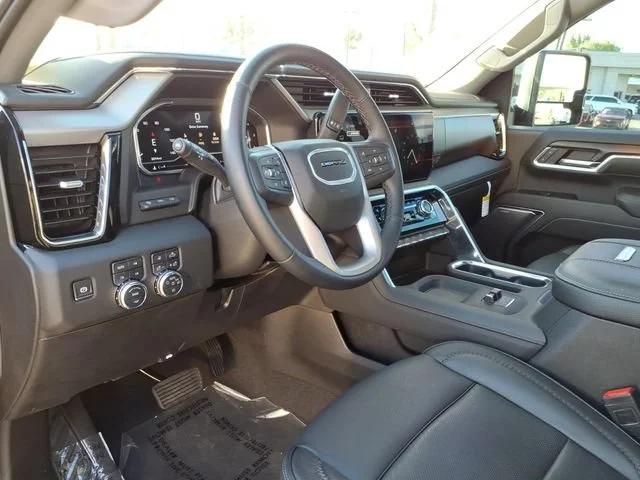 Used 2025 Onyx Black GMC Denali image 19