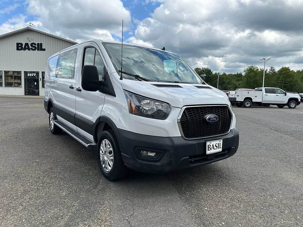 Used 2025 White Ford T250 image 38