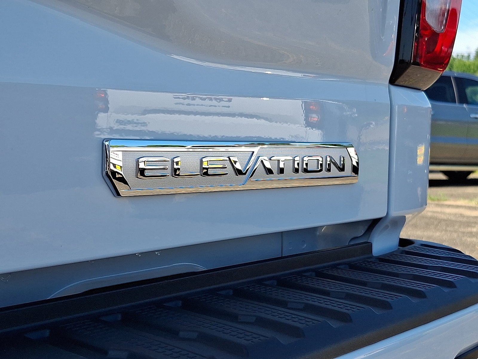 New 2026 Summit White GMC Elevation image 11