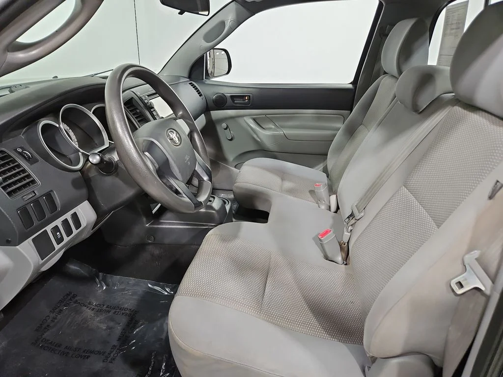 Used 2013 Black Toyota Base image 10