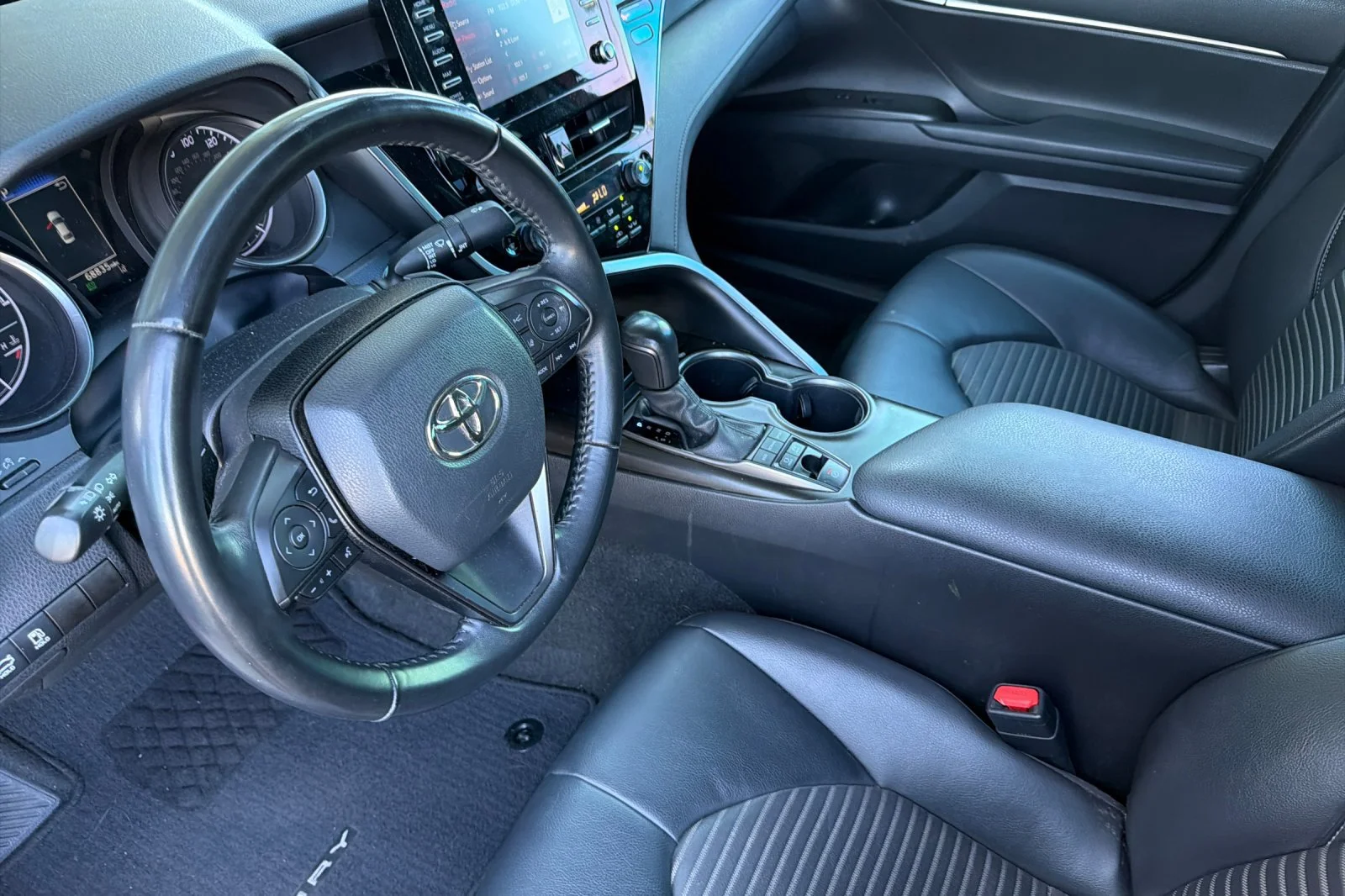 Used 2022 Red Toyota SE image 12