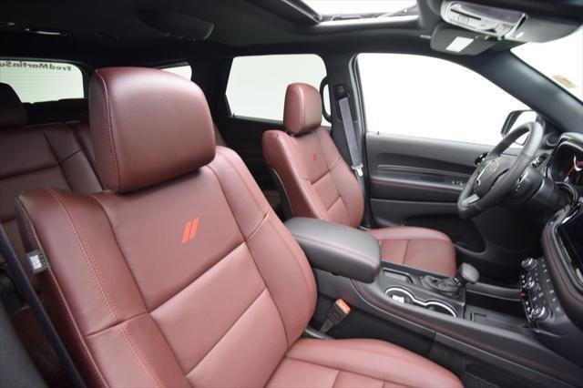 New 2026 Diamond Black Clear-Coat Exterior Paint Dodge GT PLUS image 17