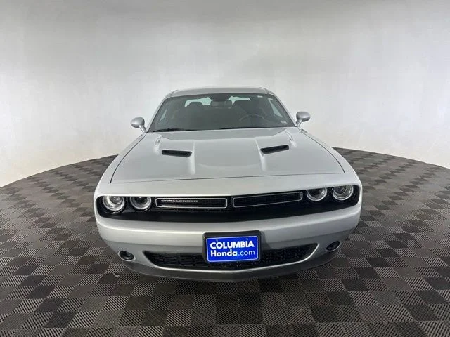 Used 2022 Silver Dodge SXT image 2