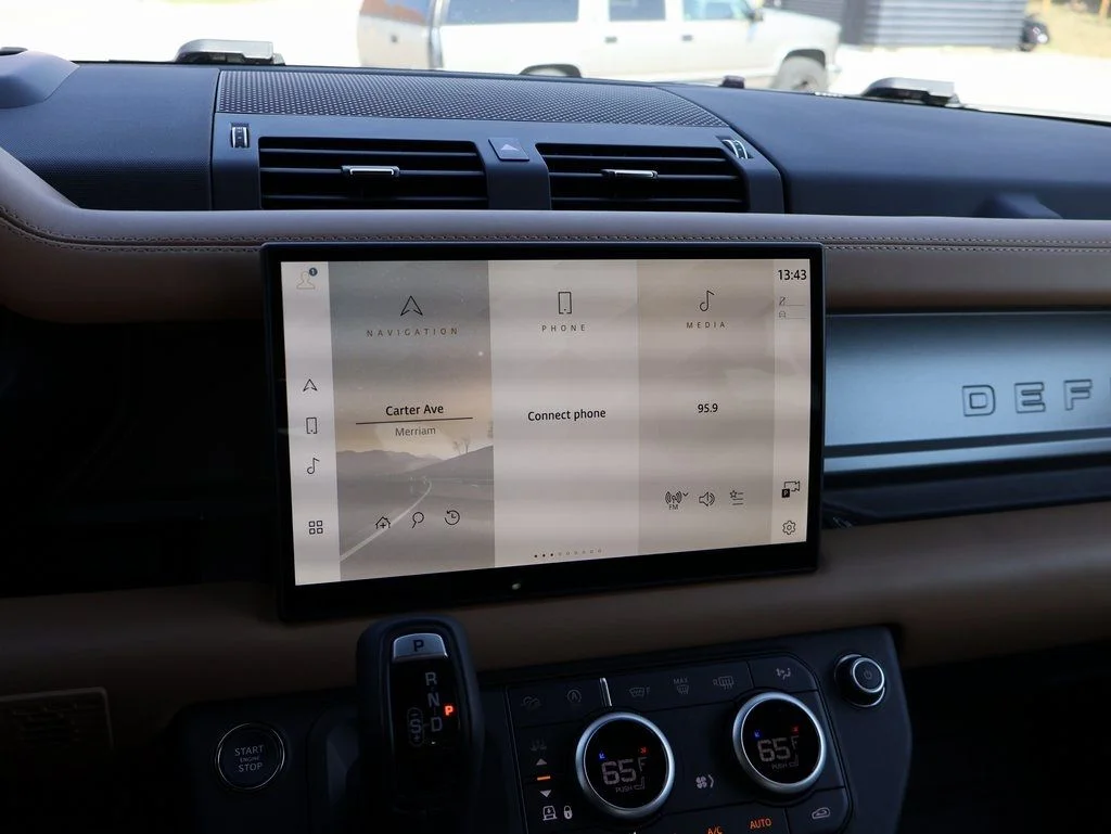 2025 Land Rover Defender V8 - Photo 22
