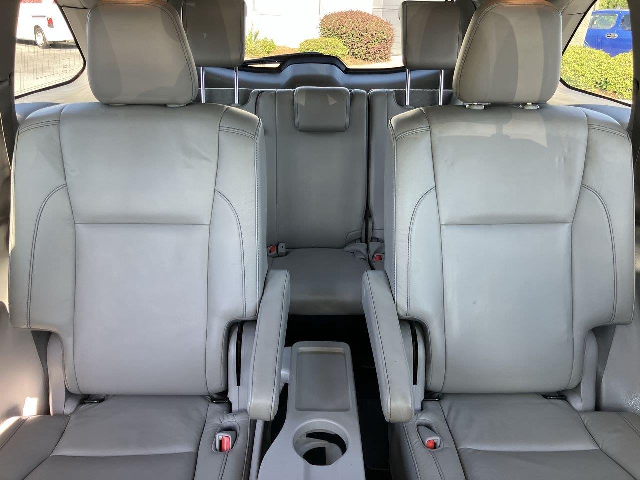 Used 2017 Black (Midnight Black Metallic) Toyota XLE AWD image 36