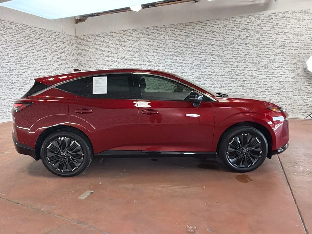 Used 2025 Scarlet Ember Tintcoat Nissan Platinum image 8