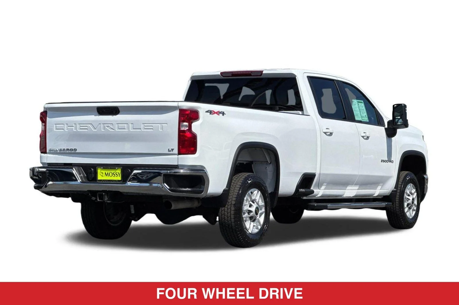 Used 2025 White Chevrolet LT image 5