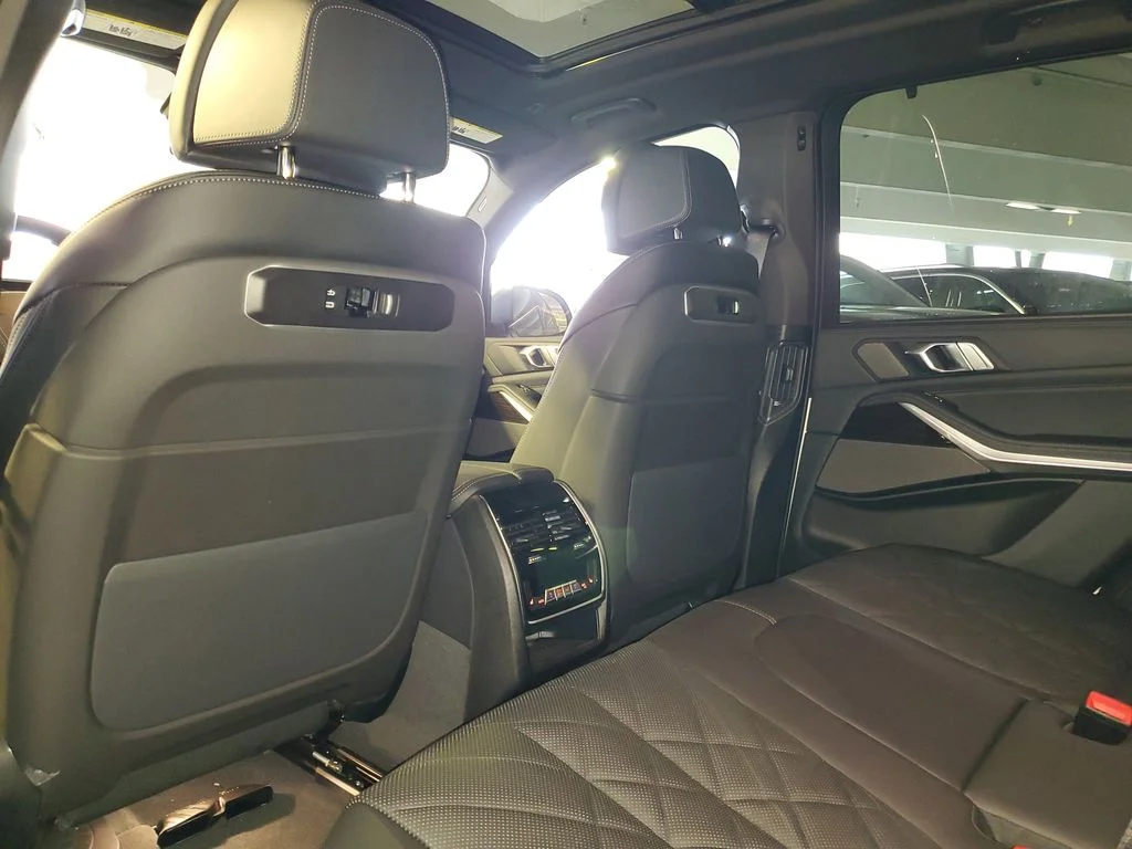 New 2026 White BMW sDrive40i image 10