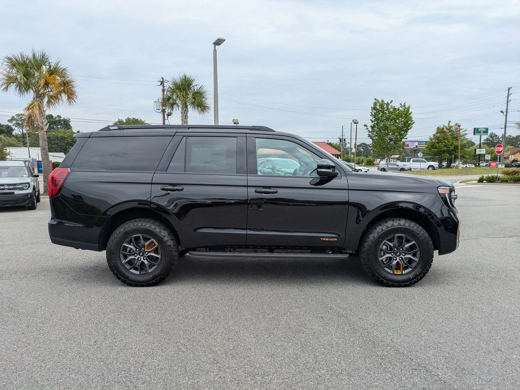 New 2026 Agate Black Metallic Ford Tremor image 4