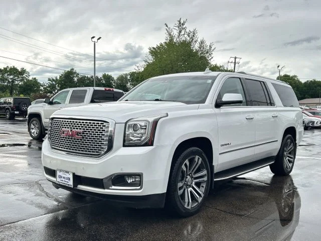Used 2017 White Frost GMC Denali image 5