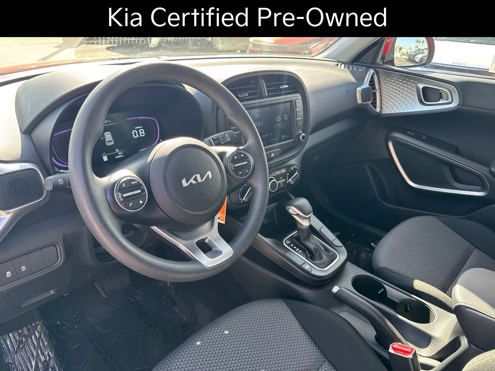 2025 Kia Soul LX - Photo 16