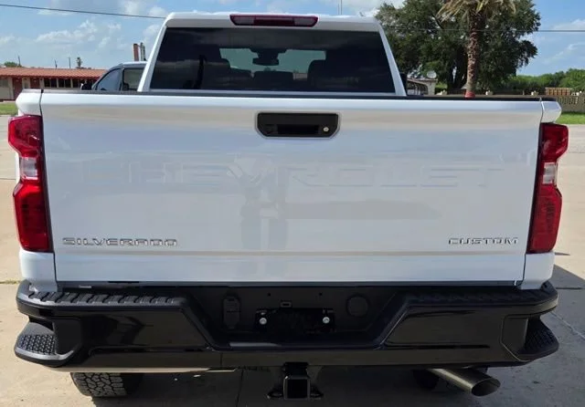 New 2026 Summit White Chevrolet Custom image 19