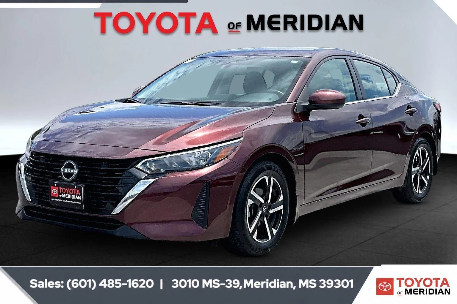 Used 2024 Rosewood Metallic Nissan SV image 10