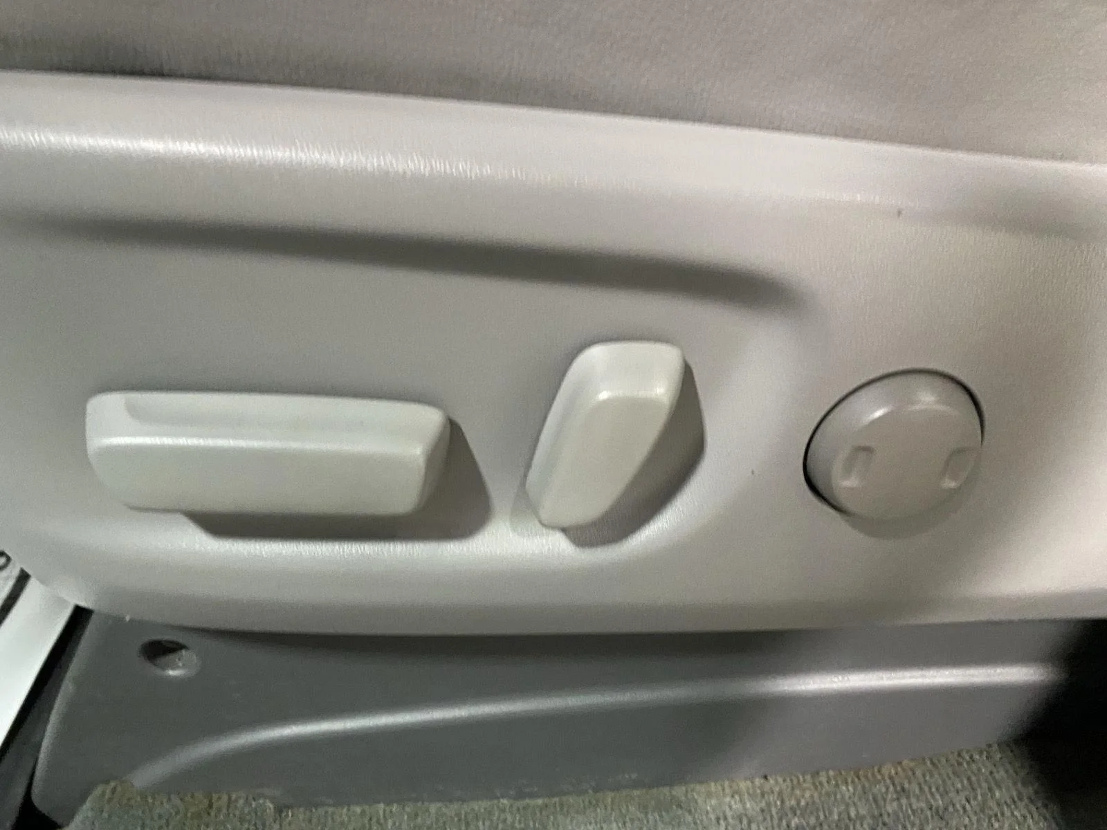 Used 2017 Predawn Gray Mica Toyota XLE image 25