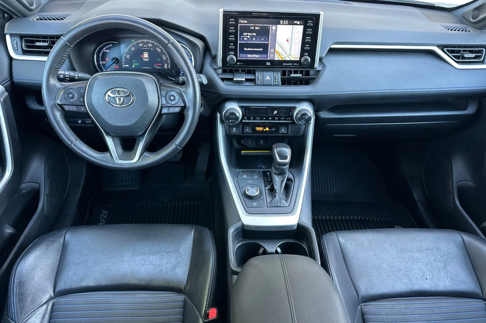 Used 2020  Toyota Hybrid XSE image 13
