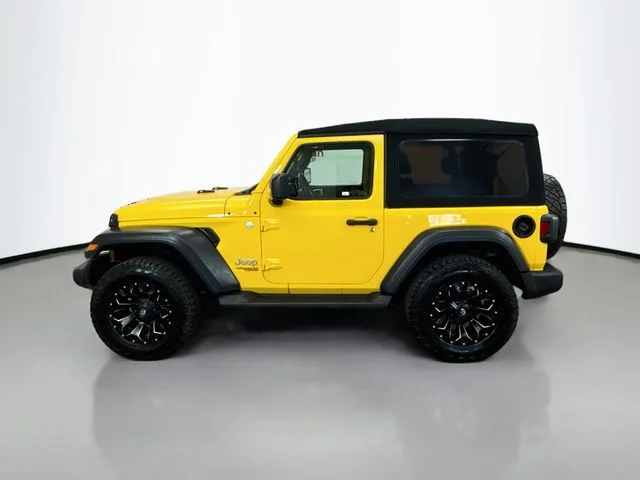 Used 2019 Yellow Jeep Sport S image 4