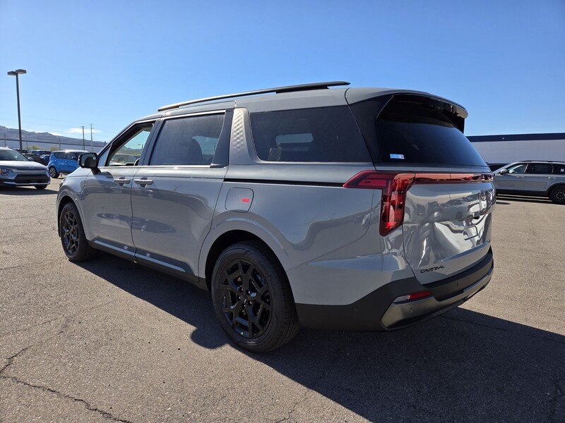 New 2026 Ceramic Silver Kia SX image 4