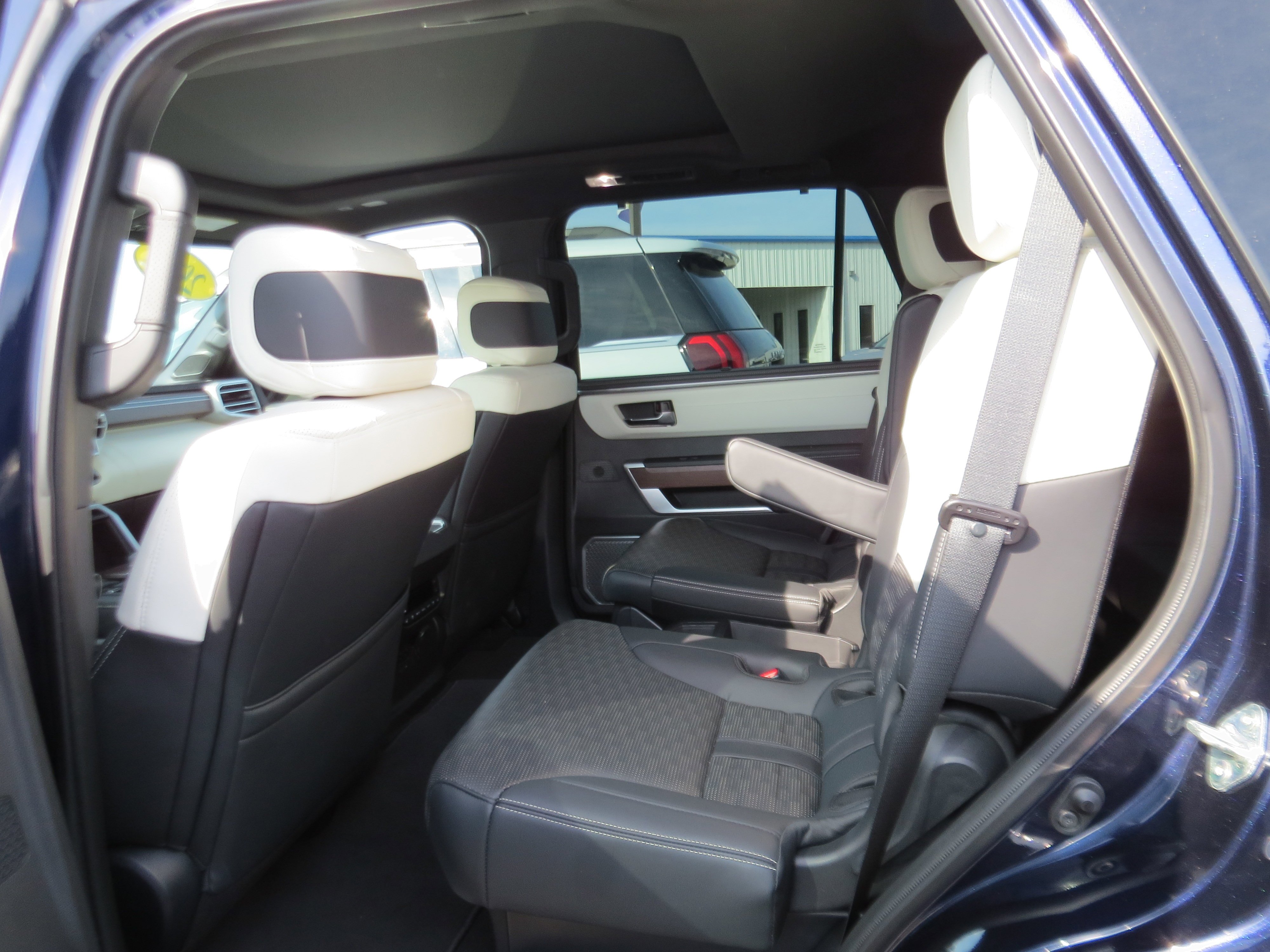 Used 2025  Toyota SR5 image 13
