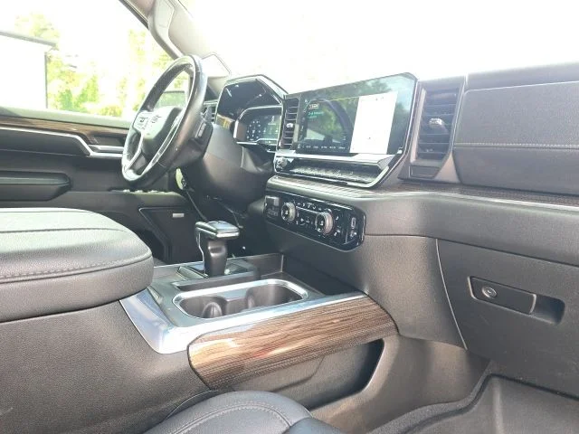 Used 2023 Red Chevrolet RST image 23
