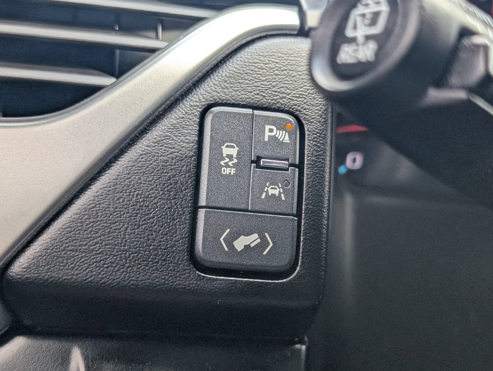 Used 2020 SHADOW GRAY METALLIC Chevrolet LS image 8