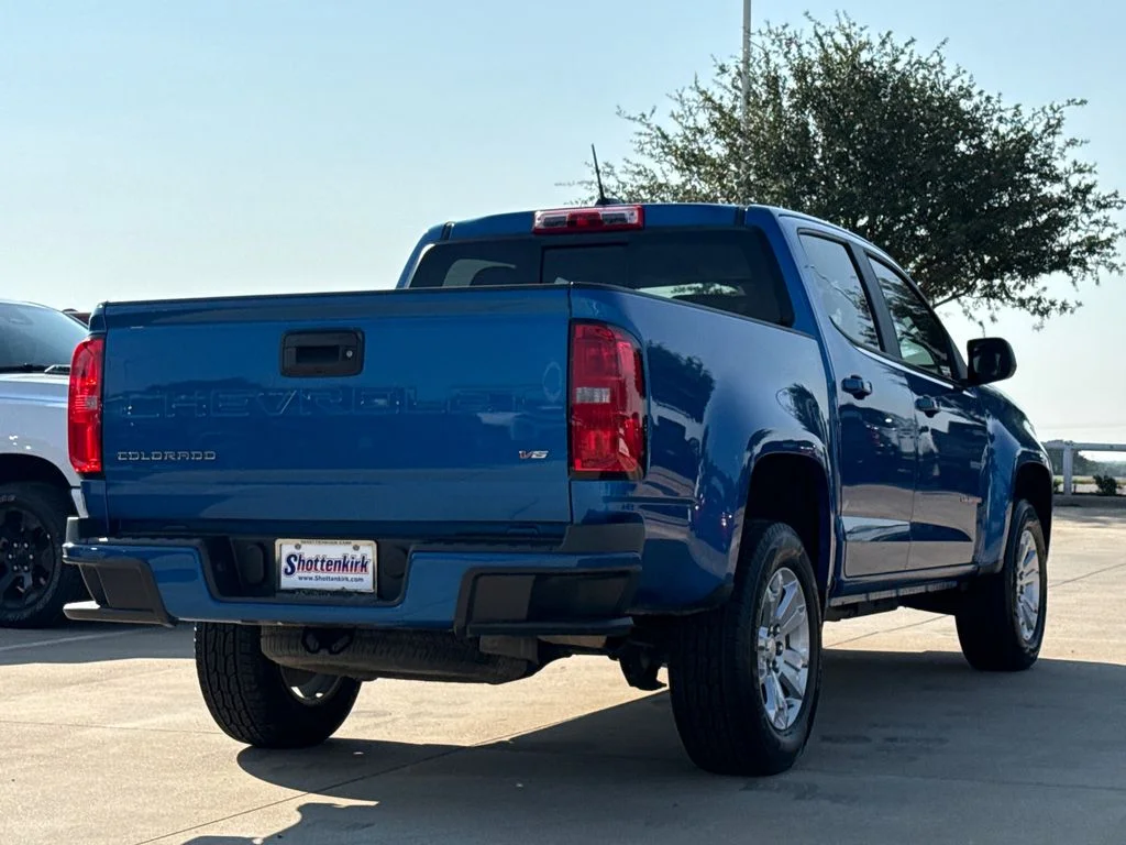 Used 2022 Blue Chevrolet LT image 8
