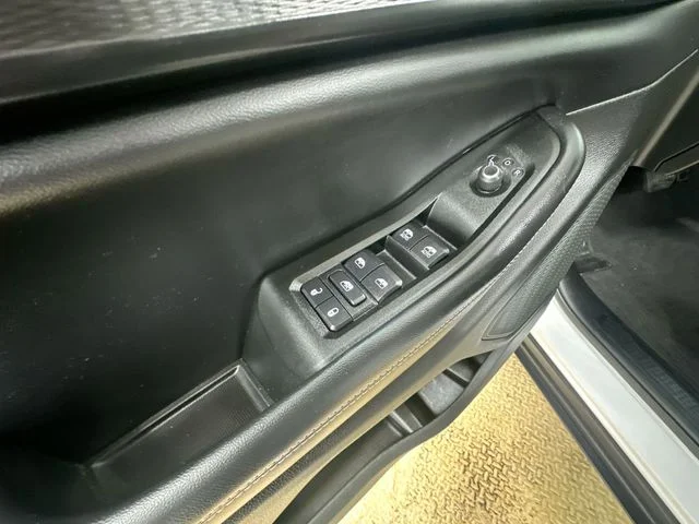 Used 2024 White Jeep Laredo X image 16
