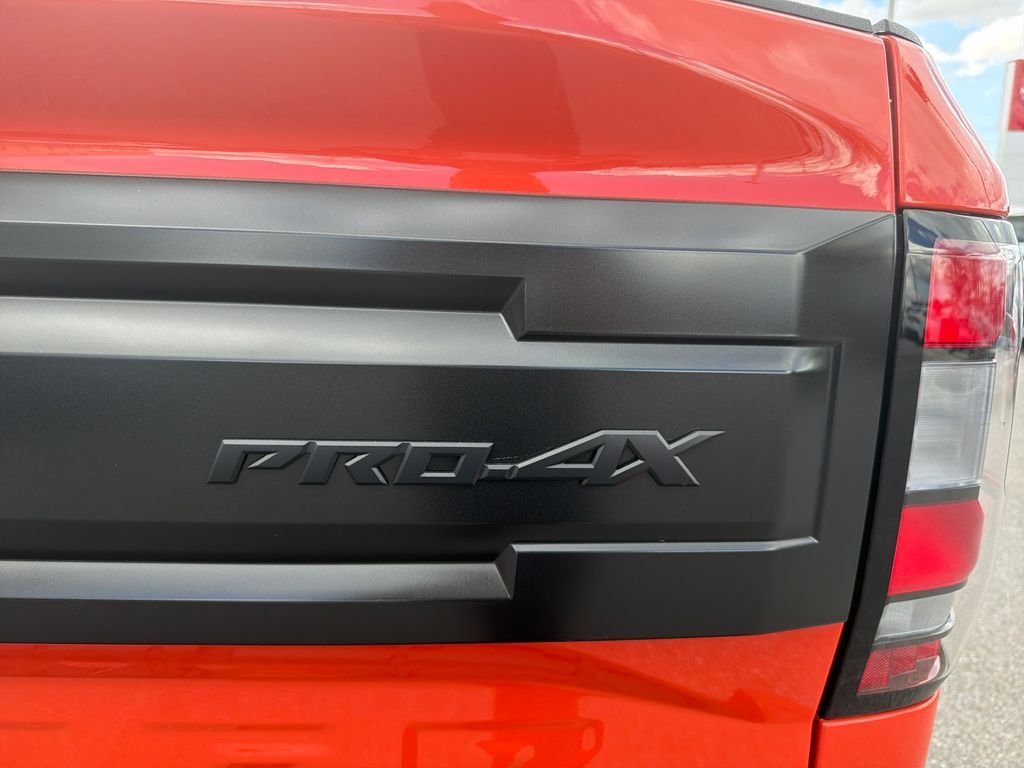 New 2026 Nissan Frontier PRO-4X 4D Crew Cab